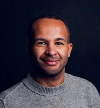 Portret van Felix Maduakor