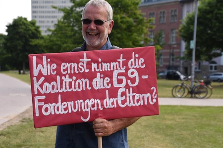 Photo de la pétition :300.000 Kinder nicht ausschließen! Wechsel zu G9 in NRW beschleunigen!