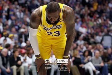 Image of the petition 40-year-old LeBron couldn't decide when asked if he would retire