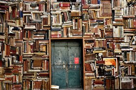 Dilekçenin resmi:Aνοιχτά  βιβλιοπωλεία κατα τη διάρκεια του lockdown.