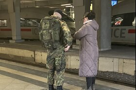 Bild der Petition: Anständige Klamotten für Soldaten in Zügen anstatt Militärkleidung