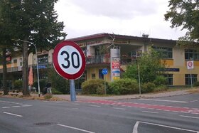 Bild der Petition: Ausweitung der Geschwindigkeitsbegrenzung auf Tempo 30 in der Hauptstraße