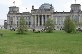 Foto van de petitie:Begrenzung der Bundestagsmandate auf  5oo Abgeordnete