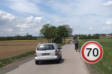 Bild der Petition Bitte um Fahrradweg an Tilsiter Str. zw. Mercator-Kaserne und „so-da-Brücke“!