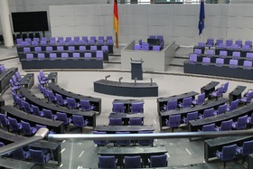 Bild der Petition: Bundestag auf 500 Sitze verkleinern