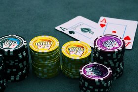 Bild der Petition: Casino Players Cant Control Card Draw