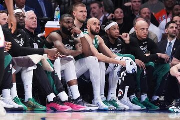 Immagine della petizione Celtics Have an Uncertain Future With Jayson Tatum's Injury