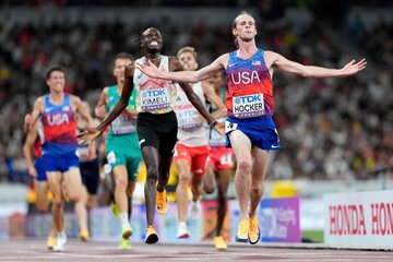 Imagen de la petición Cole Hocker Gets to Race