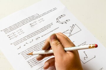 Bild der Petition Corona & Lehrplan - Klassen Wiederholung für unsere Kinder