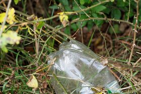 Poza petiției:Curacao - statiegeld op plastic flessen moet terugkomen