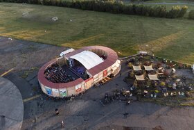 პეტიციის სურათი: Das "Luftschloss Tempelhofer Feld" muss ganzjährig stehenbleiben!
