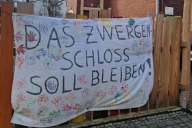 Poza petiției:Das Zwergenschloss muss bleiben!