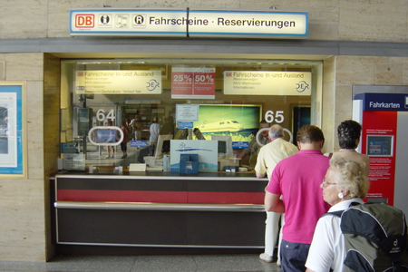 Kép a petícióról:DB-Servicestelle im Bahnhof Rüdesheim am Rhein erhalten!
