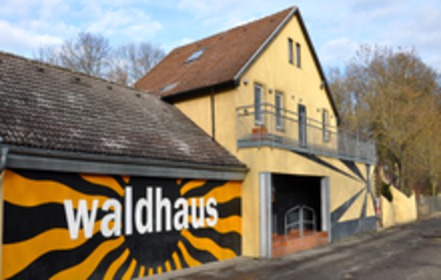 Foto e peticionit:Der Club Waldhaus muss bleiben!