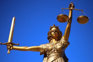 Bild der Petition Die Justizministerin des Landes Brandenburg Frau Susanne Hoffmann muss entlassen werden