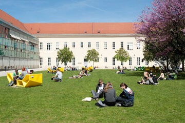 Image of the petition Die Versiegelung im Hof 2 des Uni-Campus verhindern!