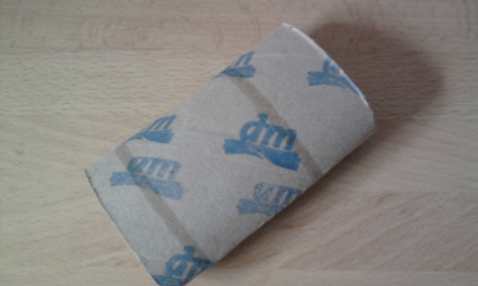 Bild der Petition dm: Verzichten Sie auf den Logoaufdruck auf der Innenseite ihrer Toilettenpapier- und Küchenrollen