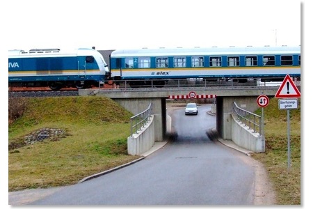 Foto da petição:Effektivere Schrankenschaltung und mehr Unterführungen an Bahnübergängen