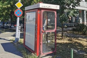 Foto van de petitie:Egyetértek azzal, hogy az Ady Endre út 13-15 szám mellett található telefonfülke elbontásra kerüljön