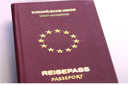 Φωτογραφία της αναφοράς:Ein Zeichen für Europa - EU-Bürger wollen endlich die Staatsbürgerschaft "europäisch"!