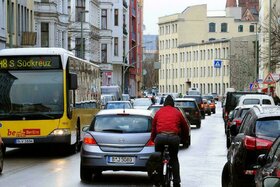 Bild på petitionen:Einen Fahrradweg in der Zossenerstraße einführen