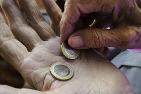 Bild der Petition: Einführung der Sozialversicherungspflicht für  Selbständige und Beamten