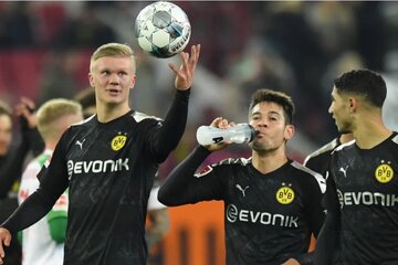 Bild der Petition Erling Braut Haaland Gatecrashes Again