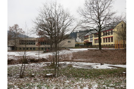 Foto van de petitie:Erweiterung Grundschule Föhren - Schulhof erhalten - stattdessen Flachbau aufstocken!