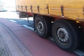Bild der Petition: Fahradstreifen auf jeder Straße mit 2 Meter Breite