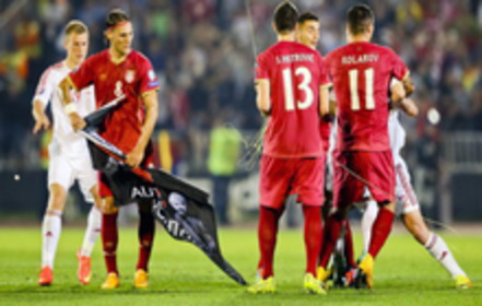 Bild der Petition: Flagge vom Spiel Albanien gegen Serbien 14.10.2014 von der UEFA zurückholen