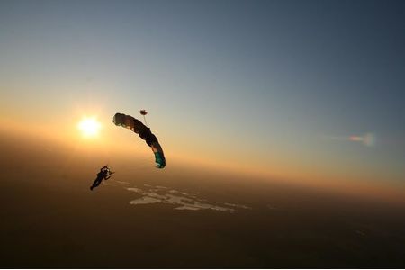 Bild på petitionen:Für die Änderung der Auflagen gegen den Fallschirmsportverein Hannover/Meido - Just Skydive