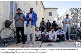 Kuva vetoomuksesta:Münih Bahnhof civarinda Müslümanlar icin Cuma Namazi ve Ramazanda Teravih namazi kilinacak yer
