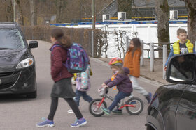Foto della petizione:Gefährlicher Verkehr: schützt unsere Kinder auf dem Schulweg!