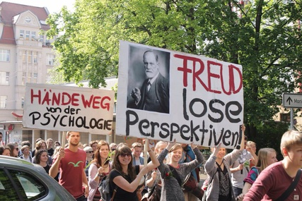 Foto e peticionit:Gegen die Schließung des Institutes für Psychologie an der MLU Halle-Wittenberg!
