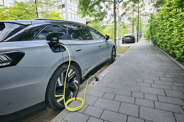 Bild der Petition Genehmigung von privat finanziertem öffentlichem Bordsteinladen im Wohnquartier.
