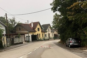Foto e peticionit:Geschwindigkeitsanzeige in der Gießhübler Strasse/ Dreisteinstrasse