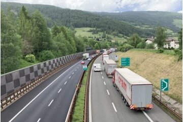 Bild der Petition Güterverkehr pro Bahn und Anschluss der Bahn an die Autobahn