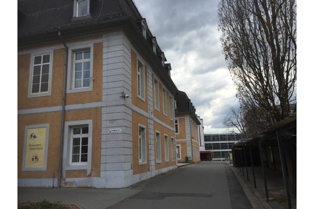 Foto da petição:Hände weg vom Schulgelände! Stoppt den Teilverkauf der St.-Ursula-Schule Geisenheim.