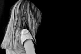 Foto e peticionit:härtere Straften für bewusstes Wegschauen bei Kindesmisshandlung und Kindstötung
