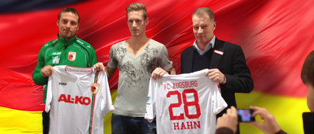 Foto e peticionit:Hahn vom FC Augsburg muss mit zur WM 2014 nach Brasilien, um uns zum Titel zu schießen!