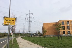 Slika peticije:Keine neuen Schulgebäude in unmittelbarer Nähe zu den Riedberger Hochspannungsleitungen