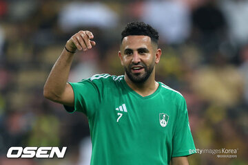 Image of the petition "I'm sorry, but swimming pools are only available for men." Mahrez's wife to Saudi Arabia complains