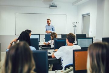 Изображение на петицията Informatik-Pflichtwahlfach an der Schule Käferholz, Zürich!