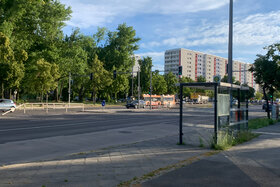 Bild der Petition: Installation von Rotlicht- und Geschwindigkeitsblitzer an der Ampel Alt-Friedrichsfelde 60