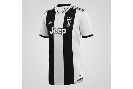 Bild der Petition: Juventus Home Kit 18/19 - Change the Jeep-Logo!