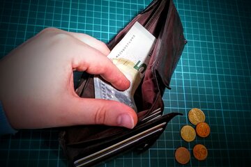 A petíció képe Kapitalhöchstgrenze mit Überschusszwangsabgabe für Reiche