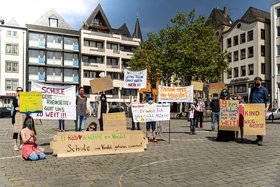Снимка на петицията:"Kein Kind Übern Rhein" - Wir Wollen Wohnortnahe Schulplätze Für Unsere Kinder
