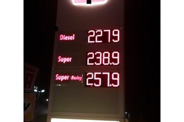 Imaginea petiției Kein Tempolimit, keine Erhöhung der Steuer auf Benzin und Diesel!
