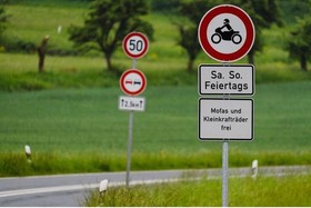 Малюнок петиції:Keine Fahrverbote für Motorradfahrer auf öffentlichen Straßen für regelkonforme Motorräder