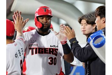 Obraz petycji KIA's top hitter Socrates